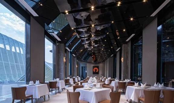 一晚八萬仍一房難求 霧都這家民宿憑頂級餐飲服務征服評委